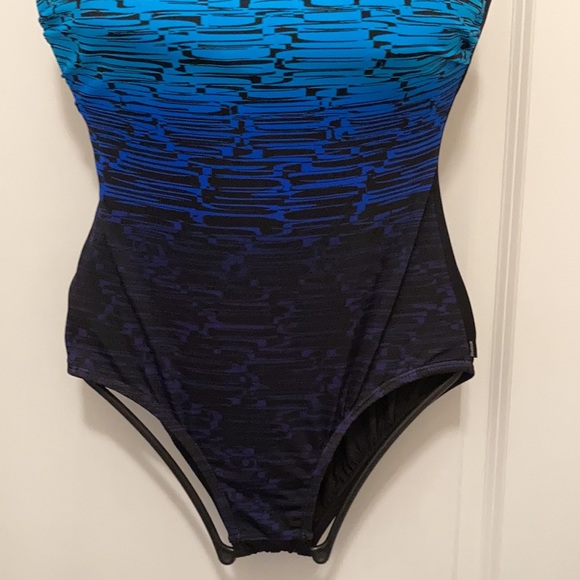 Reebok Swimwear - Picture 2 of 4